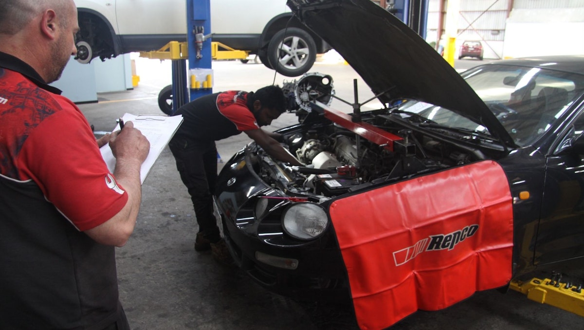 Mechanic servicing car in Tottenham Victoria